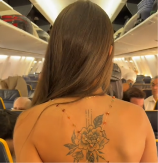 CRNA TI, ŠTA SI TO OBUKLA, NISI NA PLAŽI Devojka objavila video iz aviona, pa usijala internet - komentari su brutalni